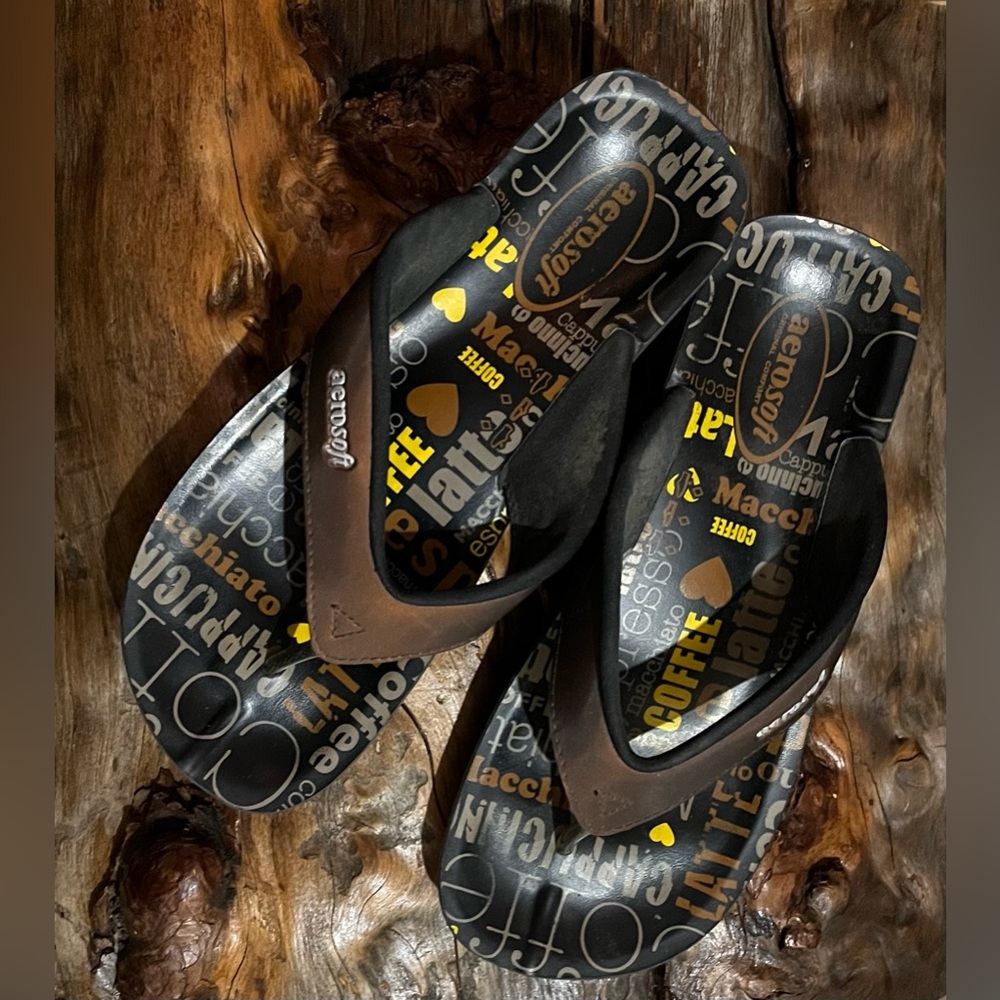 New Size 40 / 9. Aerosoft sandal flip flop  Brown